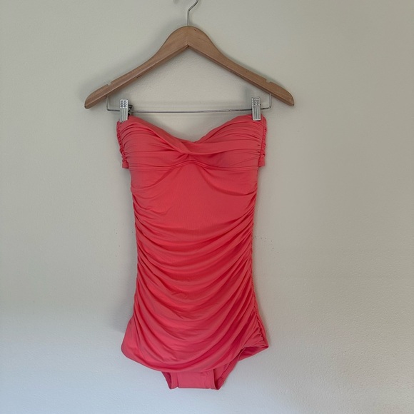 CARMEN MARC VALVO Molded Cup Tie Back Bandeau One Piece Swimsuit - Picture 4 of 8